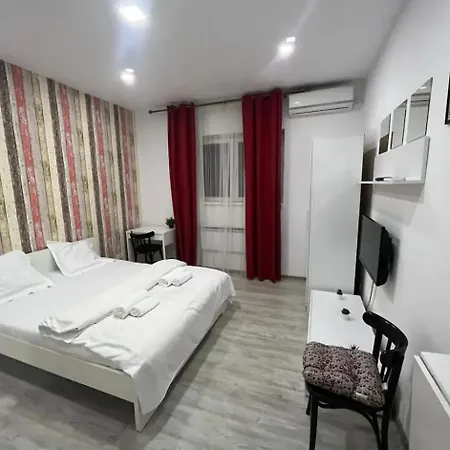 Amazing Location In The Center Apartment *