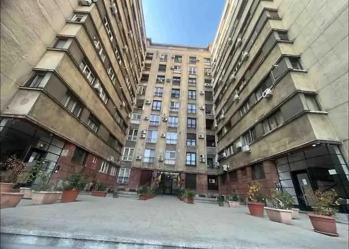 Amazing Location In The Center Bukareszt